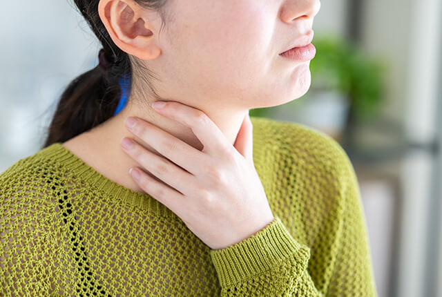 飲み込む時に違和感がある・詰まっている感じがする